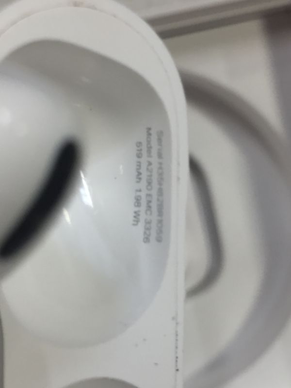 Photo 4 of SOLD FOR PARTS ONLY, CONNECTIVITY ISSUES AND HEAVY USE, APPLE AIRPODS PRO