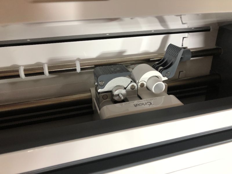Photo 1 of Maker Electric Cutting Machine in Champagne