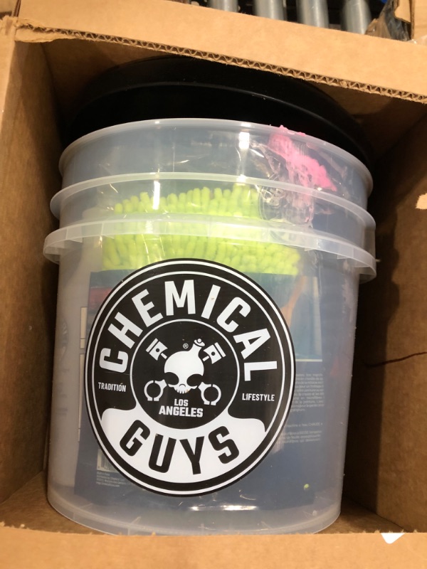 Photo 2 of Chemical Guys HOL121 Best Car Wash Bucket Kit 