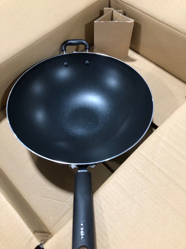 Photo 1 of 14" Wok Pan