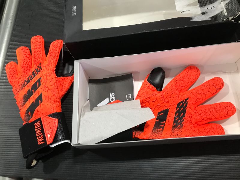 Photo 2 of adidas Goalie Soccer Gloves--- size 8

