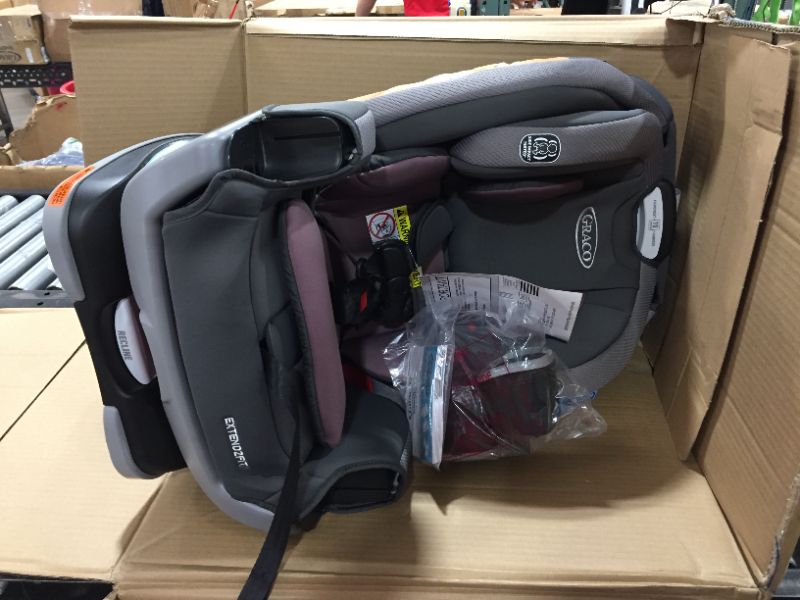 Photo 2 of Graco Extend2Fit 3-in-1 Car Seat