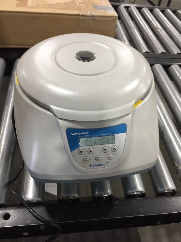 Photo 1 of Microyn Digital Bench-top Centrifuge, 100-5000rpm (Max. 3074xg), 6x15ml
