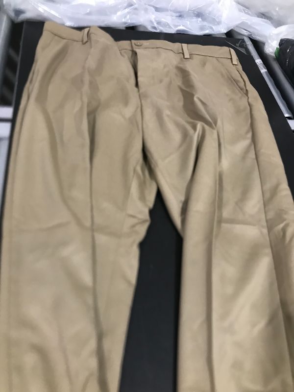 Photo 2 of Amazon Essentials Men's Classic-Fit Stretch Golf Pant
SIZE 40X29