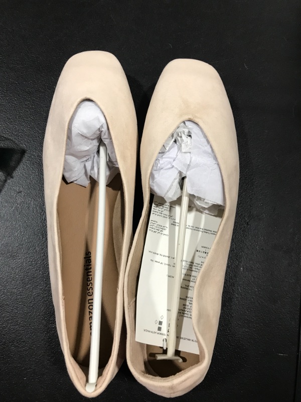 Photo 2 of Amazon Essentials Women's Square-Toe Ballet Flat SIZE 9.5