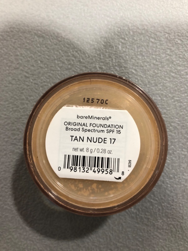 Photo 3 of bareMinerals Matte Loose Powder Foundation SPF 15