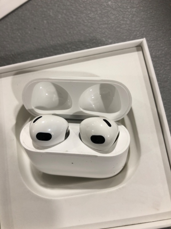 Photo 3 of Apple AirPods with Charging Case (3rd Generation)