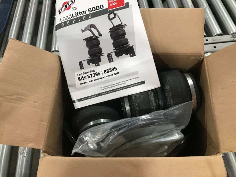 Photo 2 of Air Lift 88395 LoadLifter 5000 Ultimate Air Suspension Kit
