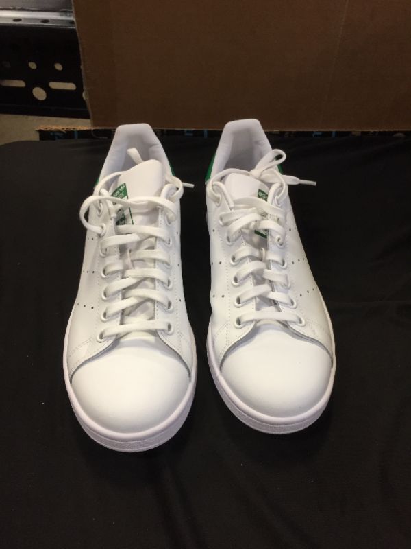 Photo 2 of adidas Originals Juniors Stan Smith Sneaker SIZE 5.5