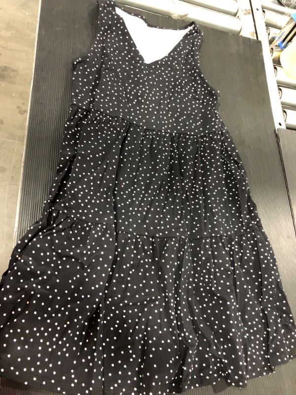 Photo 1 of [Size S] Sleeveless Black and White polka dot Shirt