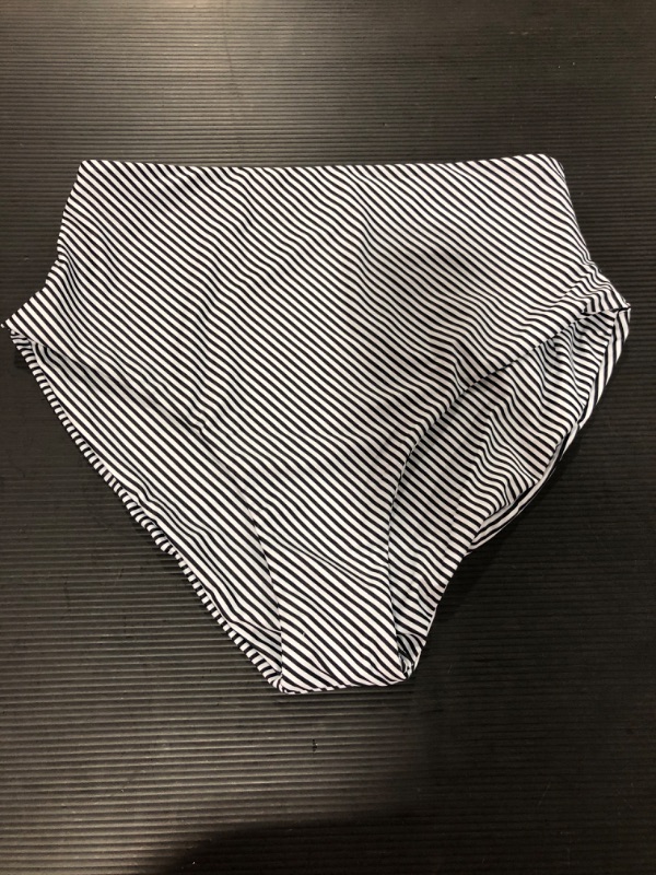 Photo 1 of [Size M] Women's Swimwear Bottoms [Black and White Stripe]