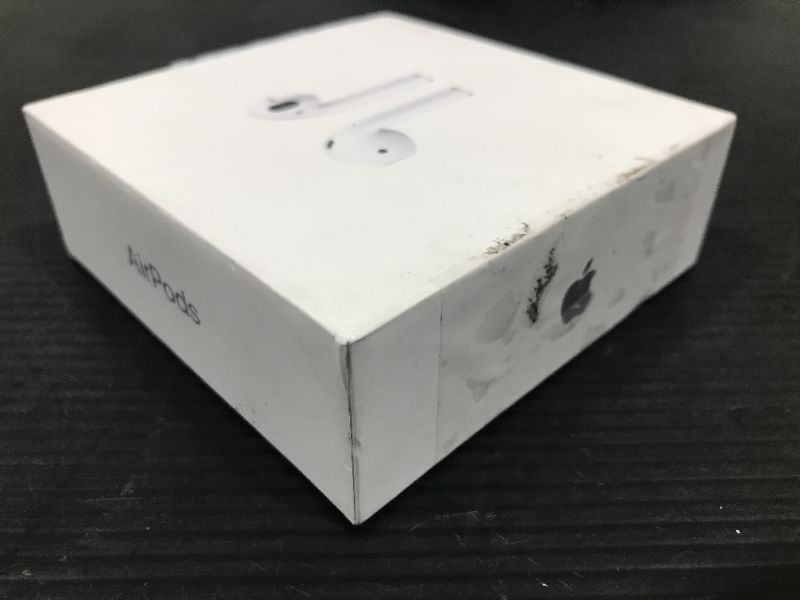 Photo 6 of Apple - AirPods with Charging Case (2nd generation) - White
