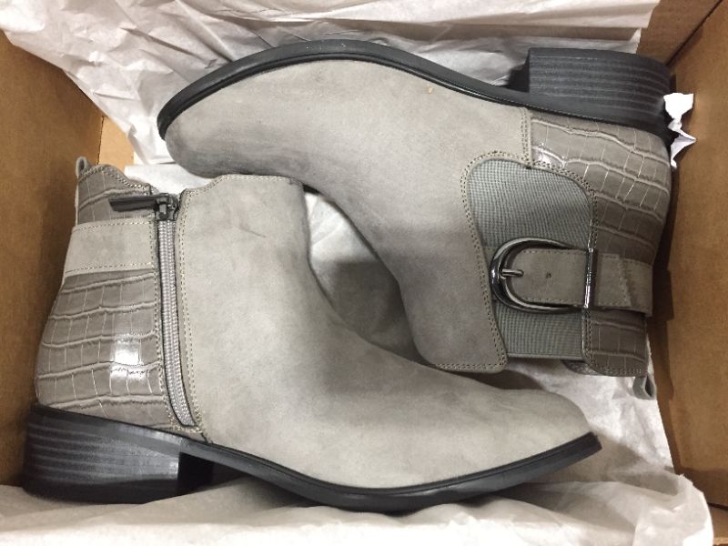 Photo 5 of Bandolino Women's Dolly Ankle Boot Size 8 1/2W
