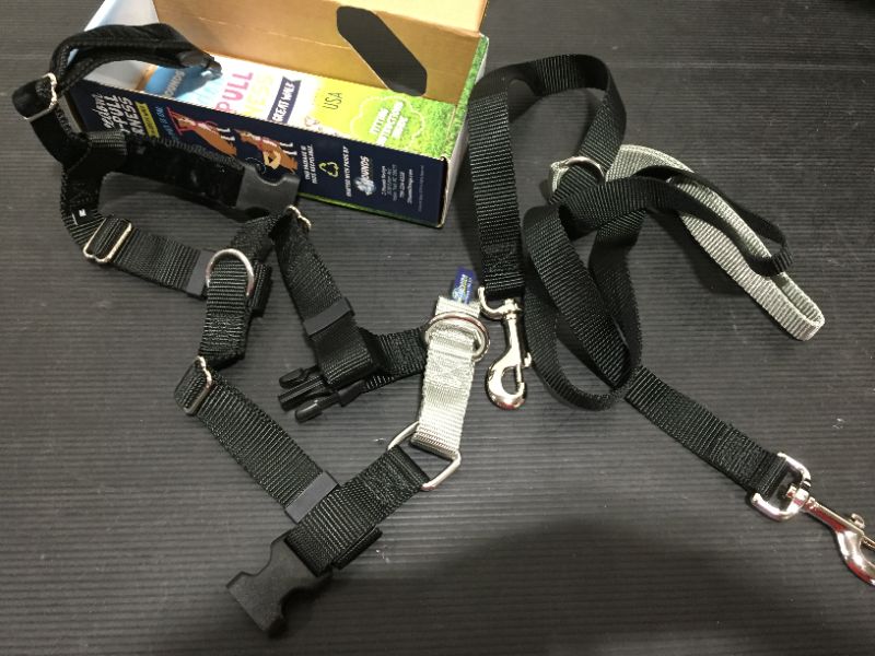 Photo 3 of 2 Hounds Design Freedom No Pull Dog Harness Adjustable Gentle Comfortable Control for Easy Dog Walking for Small Medium and Large Dogs Made in USA Leash Included