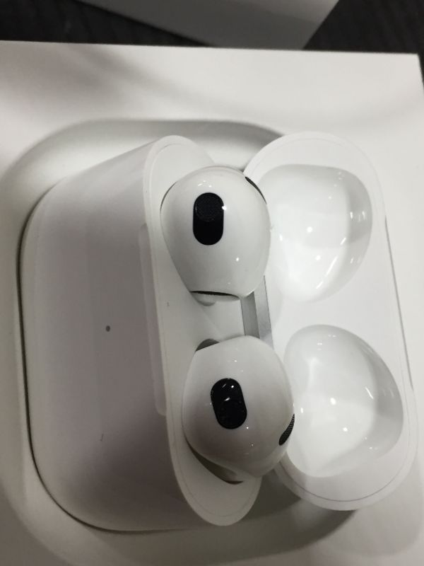 Photo 7 of Apple AirPods (3rd Generation)