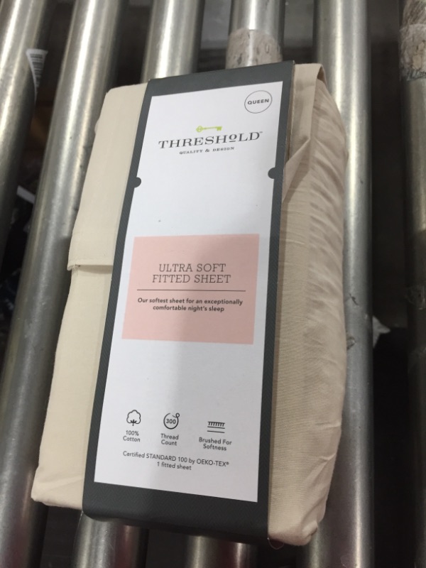 Photo 2 of 300 Thread Count Ultra Soft Fitted Sheet - Threshold™ King
