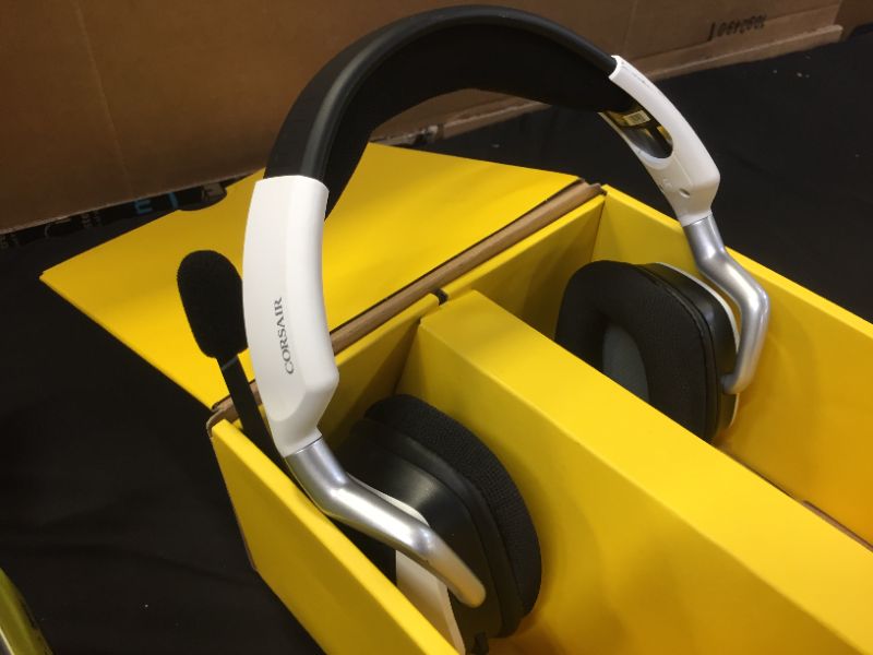 Photo 4 of Corsair VOID RGB Elite Wireless Premium Gaming Headset with 7.1 Surround Sound - Discord Certified - Works with PC, PS5 and PS4 - White (CA-9011202-NA)

