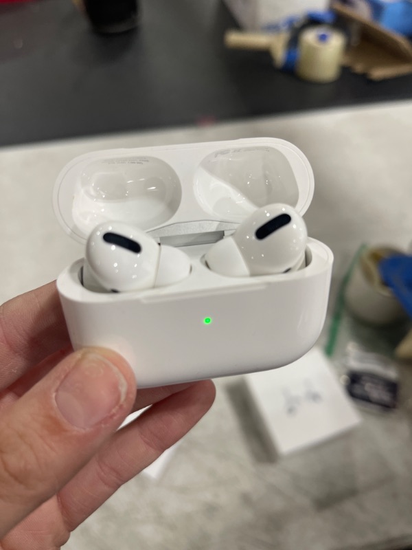 Photo 2 of Apple AirPods Pro