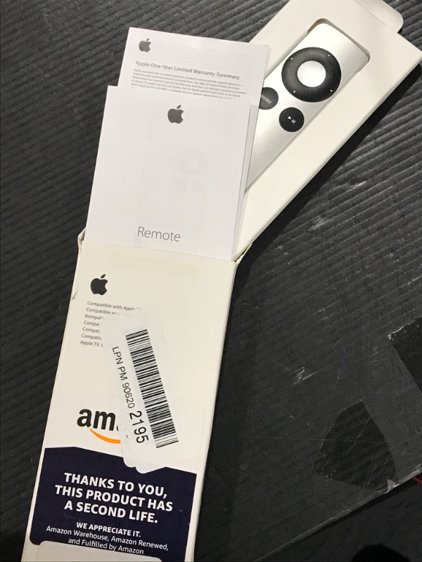 Photo 2 of Apple Remote