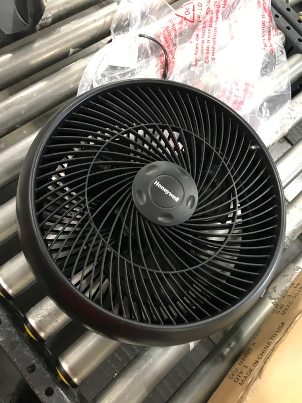 Photo 2 of 12 in. 3 Speed Whole Room Circulator Floor Fan