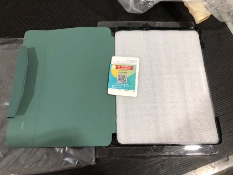 Photo 3 of ESR Yippee Trifold Smart Case for iPad Pro 12.9 2020 and 2018