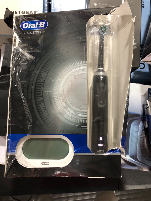 Photo 2 of 7000 SmartSeries Power Rechargeable Bluetooth Toothbrush Powered by Braun