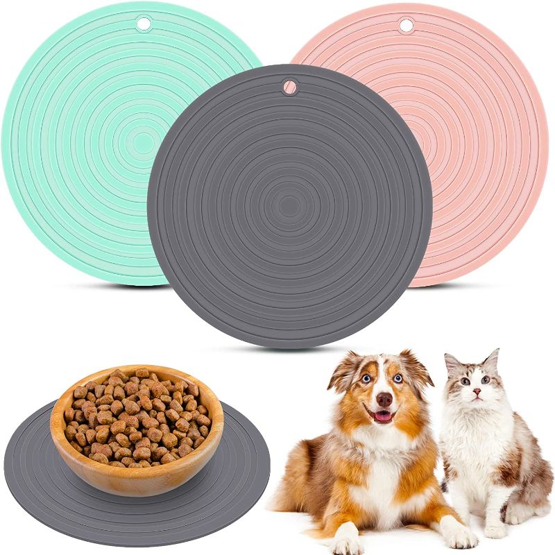 Photo 1 of 3 Pieces Silicone Pet Food Mat Pet Feeding Mat for Dog and Cat Food Bowl Place-mat Preventing Food and Water Overflow Suitable for Medium and Small Pet (Pink, Green, Gray, 9.5 Inch)
**dirty**