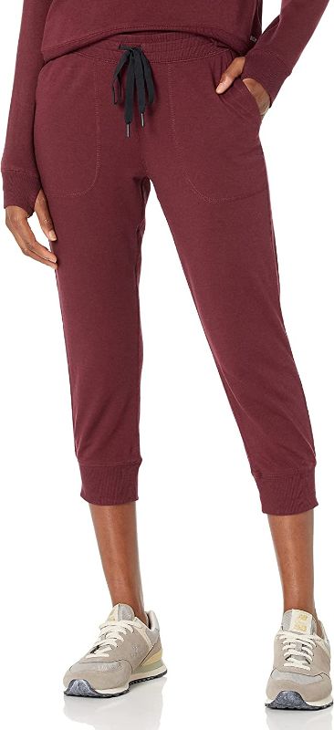 Photo 1 of Amazon Essentials Women's Relaxed-Fit Studio Terry Capri Jogger Pant-XL 