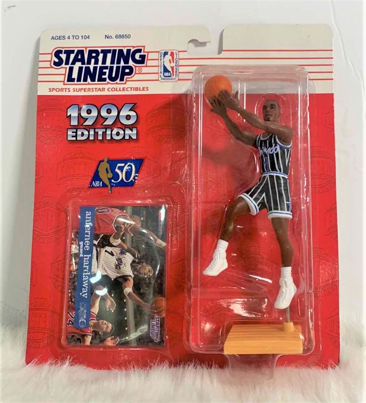 Photo 1 of 1 - NEW STARTING LINEUP BASKETBALL FIGURINE HARDWAY 1996