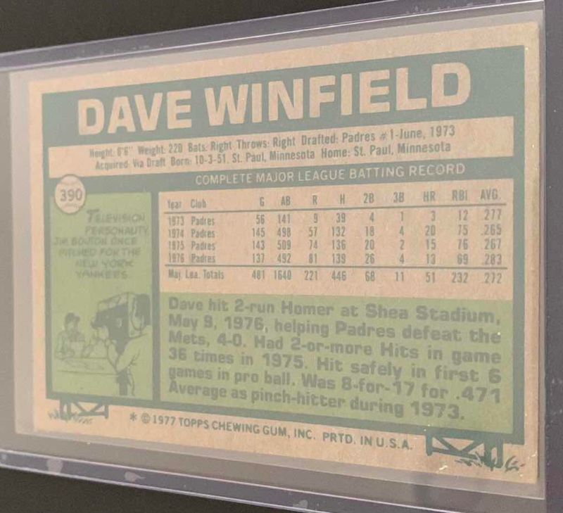 Photo 2 of 1977 TOPPS DAVE WINFIELD CARD 390