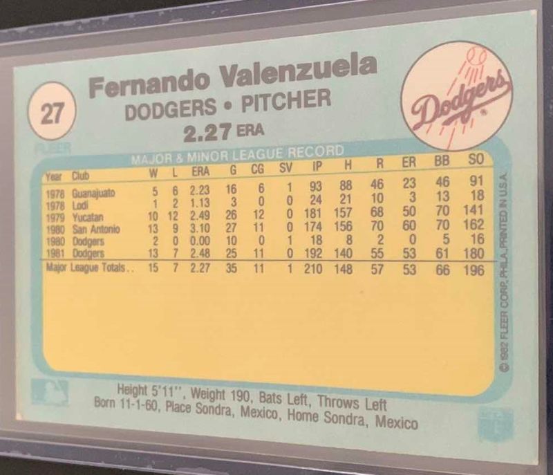 Photo 2 of 1982 FLEER FERNANDO VALENZUELA DODGERS CARD