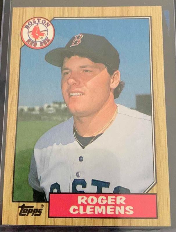 Photo 1 of 1987 TOPPS ROGER CLEMENS RED SOX CARD