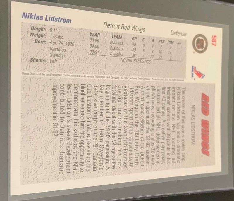 Photo 2 of 1992 UPPER DECK NIKLAS LIDSTROM ROOKIE RED WINGS CARD