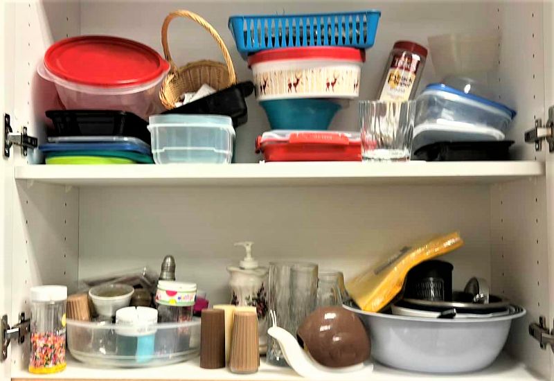 Photo 1 of CONTENTS OF KITCHEN CABINET