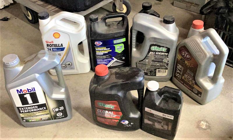 Photo 1 of LOT OF AUTOMOBILE OILS