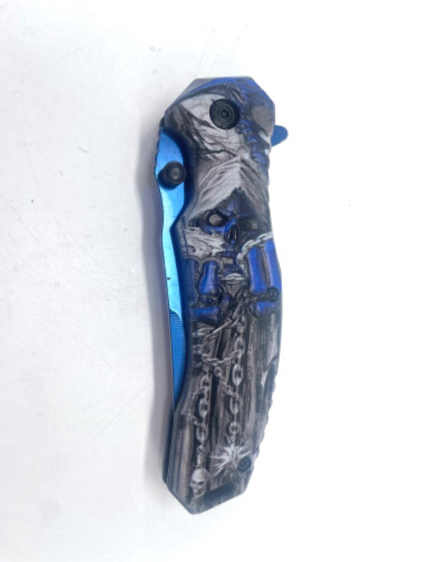 Photo 1 of Skull With Top hat Holding Chains Blue Pocket Knife