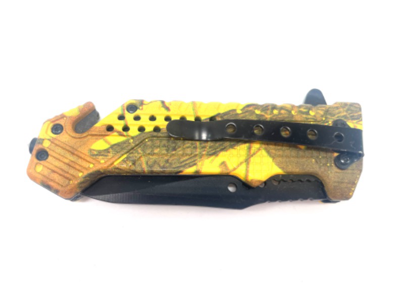 Photo 3 of Yellow Leaf Camo Pocket Knife With Seatbelt Cutter Window Breaker And Clip NEW 