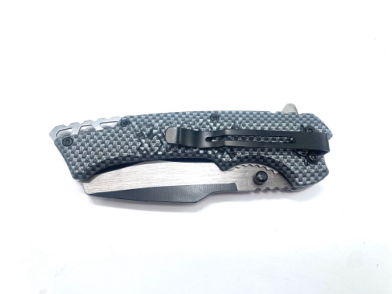 Photo 3 of Black And Gray Checkered Pocket Knife Folder With Clip New