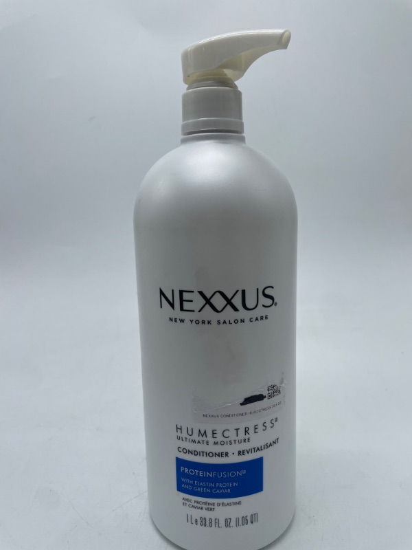 Photo 2 of Nexxus Humectress Moisturizing Conditioner Ultimate Moisture for Dry Hair Moisturizing ProteinFusion with Elastin Protein and Green Caviar 33.8 oz 33.8 Fl Oz (Pack of 1)