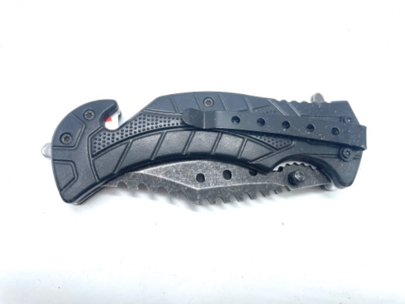 Photo 3 of Camo Folding Pocket Knife With Seatbelt Cutter & Window Cutter New