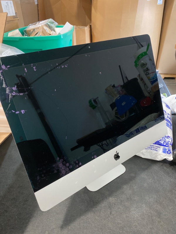 Photo 3 of Late-2015 Apple iMac with Retina 5K/3.2 GHz Intel Core i5
