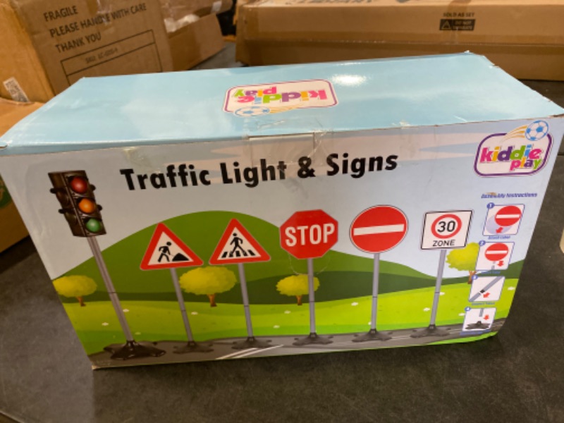 Photo 3 of Kiddie Play Traffic Light Toys for Kids with 5 Street Signs 