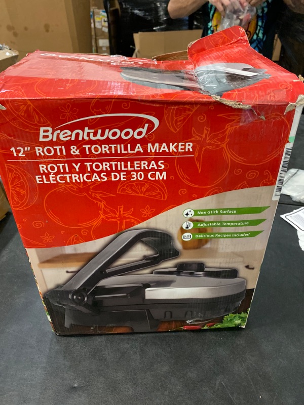 Photo 3 of Brentwood TS-129 Stainless Steel Non-Stick Electric Tortilla Maker, 12-Inch