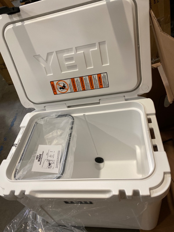 Photo 2 of YETI Roadie 60 Wheeled Cooler with Retractable Periscope Handle White