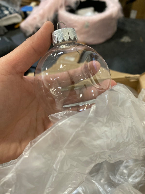 Photo 1 of 80 Pcs Round Clear Plastic Ball Ornaments Bulk Removable Top Clear Hanging Ornaments Ball Christmas Clear Baubles DIY Fillable Plastic Ornaments Round Balls for Christmas Birthday DIY Crafts (67 mm)
