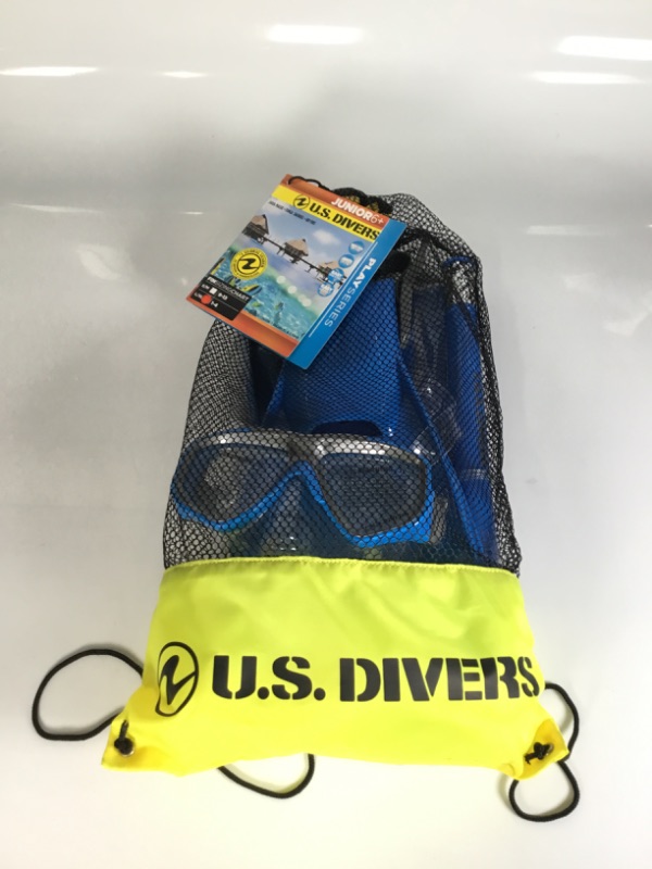 Photo 1 of U.S JUNIOR DIVERS SET INCLUDES JAVA MASK, TONGA SNORKEL, RIP FINS SIZE L/XL 1-4 NEW
