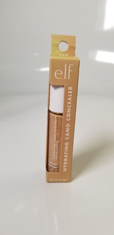 Photo 1 of E.L.F. HYDRATING CAMO CONCEALER, MEDIUM NATURAL NEW