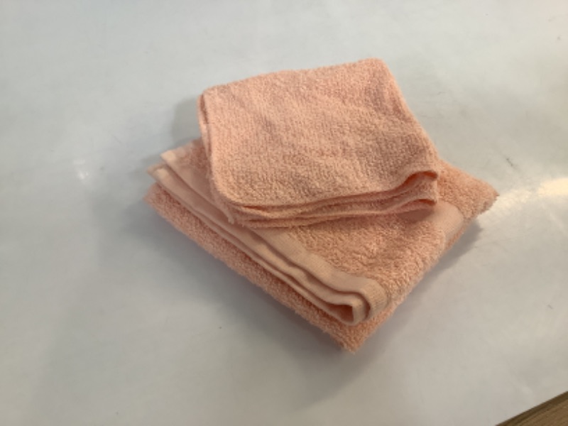 Photo 1 of 2 pack pink towels