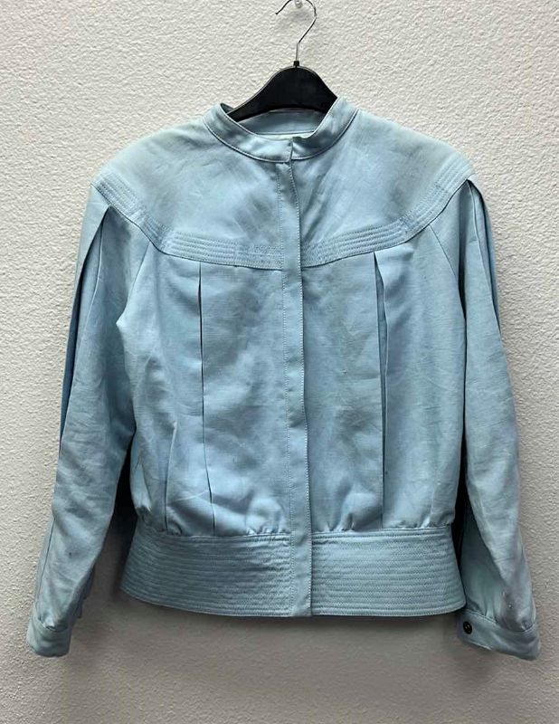 Photo 1 of NWT WOMEN'S SIZE 38 LIGHT BLUE ZIP UP LINEN SATIN LINED JACKET 