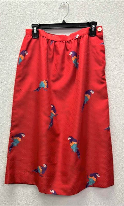 Photo 1 of NWT WOMEN'S SIZE 14 - RED PARROT SKIRT  $34.95